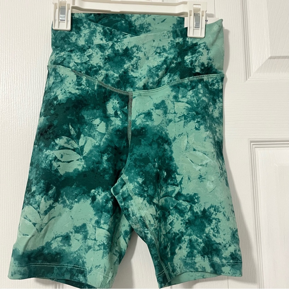 old navy crossover biker shorts